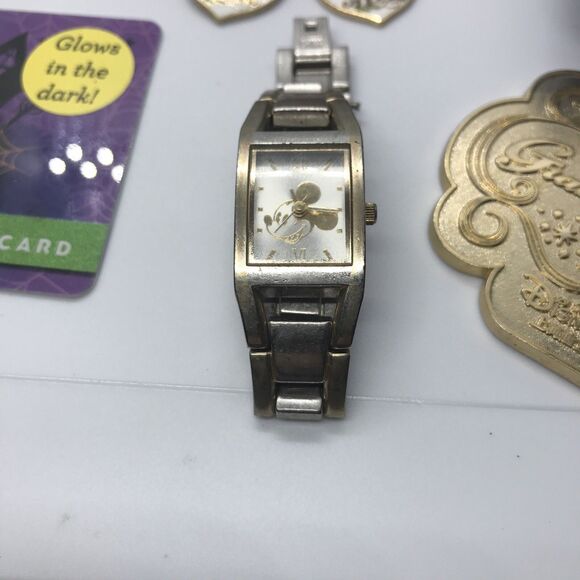 Lot Of 7 Disney Collector Lanyards, Watch, Earrings, Luggage Tag Tokyo - Picture 2 of 6